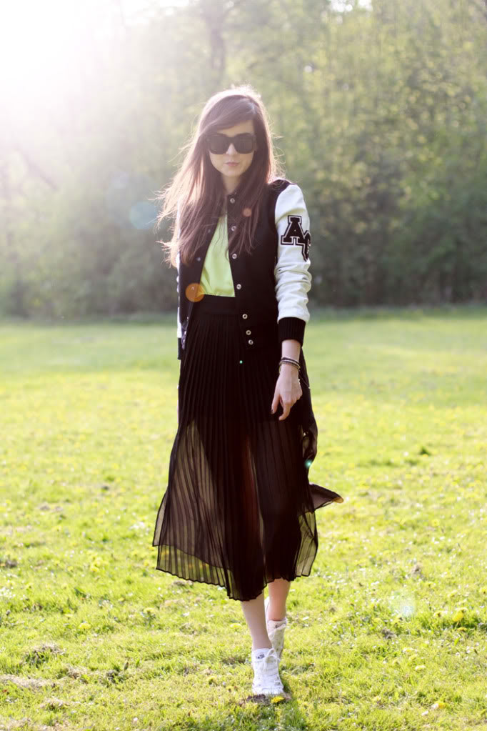 LOOK OF THE DAY \